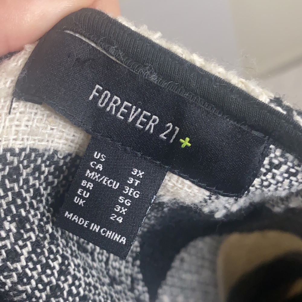 Forever 21 PLUS Black & White Plaid Wool Blend Mini Skirt - Picture 3 of 5